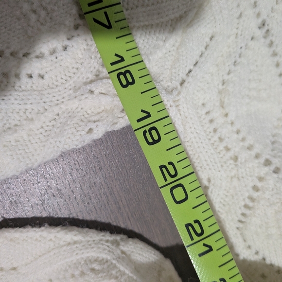 Vintage Handmade Lace Knit Cream Cardigan - Picture 8 of 12